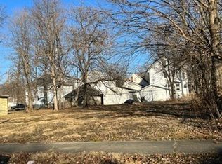 406 E Market St, Bloomington, IL