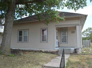 904 F St, Fairbury, NE 68352