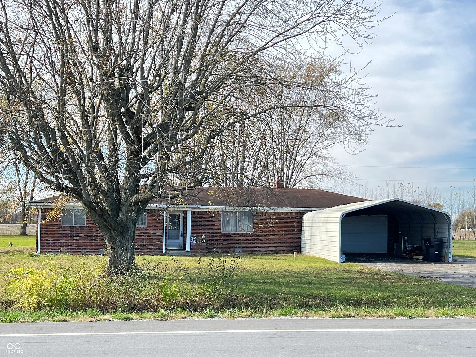 9842 N State Road 9 photo 1