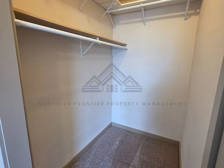 1410 S College Ave — Photo 30