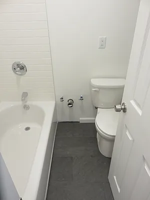 Rented by Space Real Estate | media 16