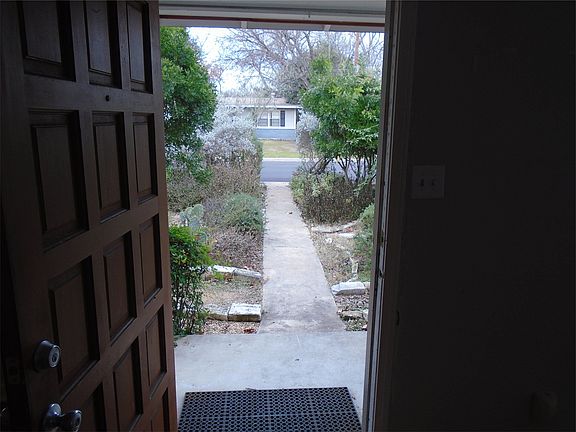 4th image of 1707 W Saint Johns Ave