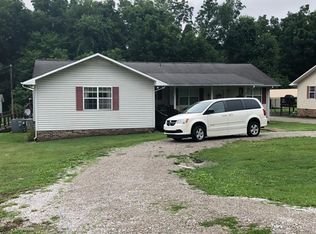 382-384 Franklin Ave, Sparta, TN 38583