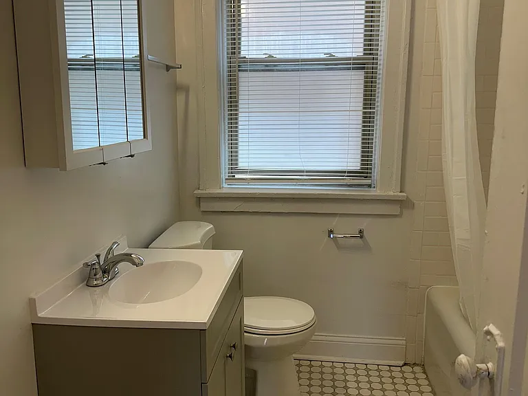 1637 W Estes Ave #2A — Photo 12