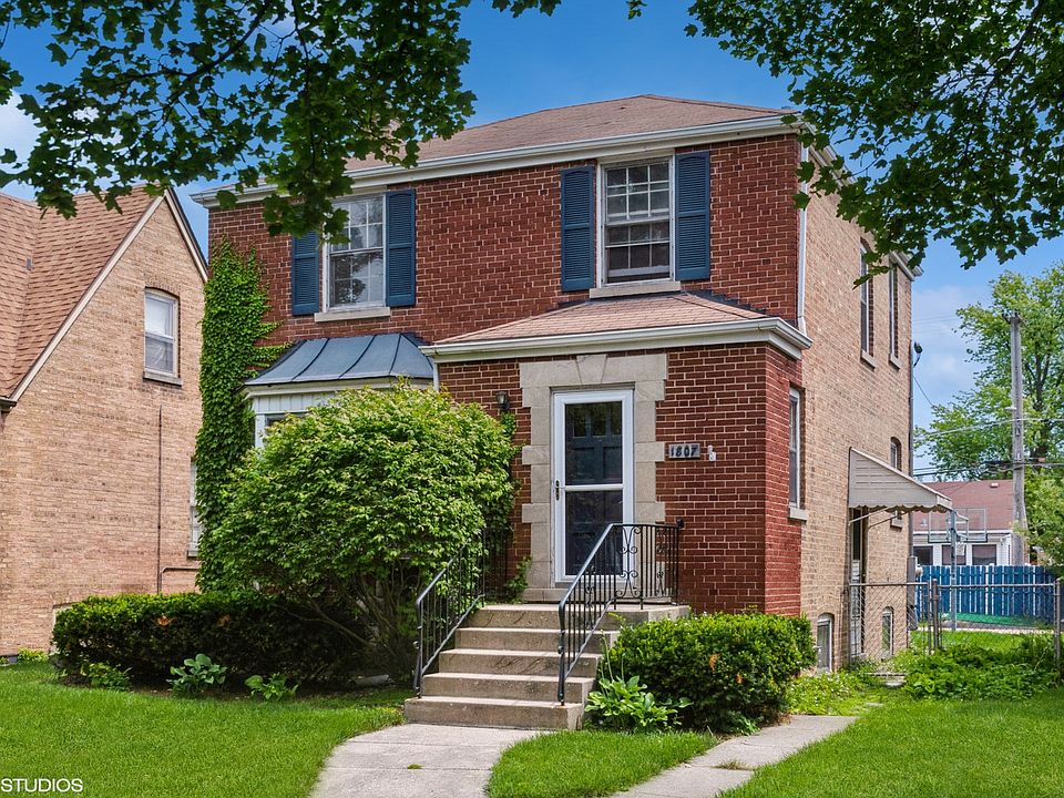 1st image of 1807 N 75th Ct