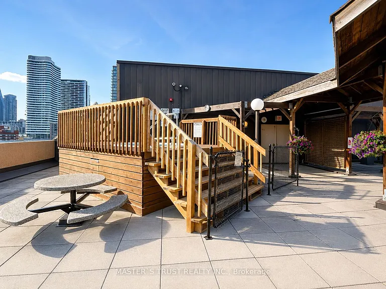 117 Gerrard St E #413 — Photo 21