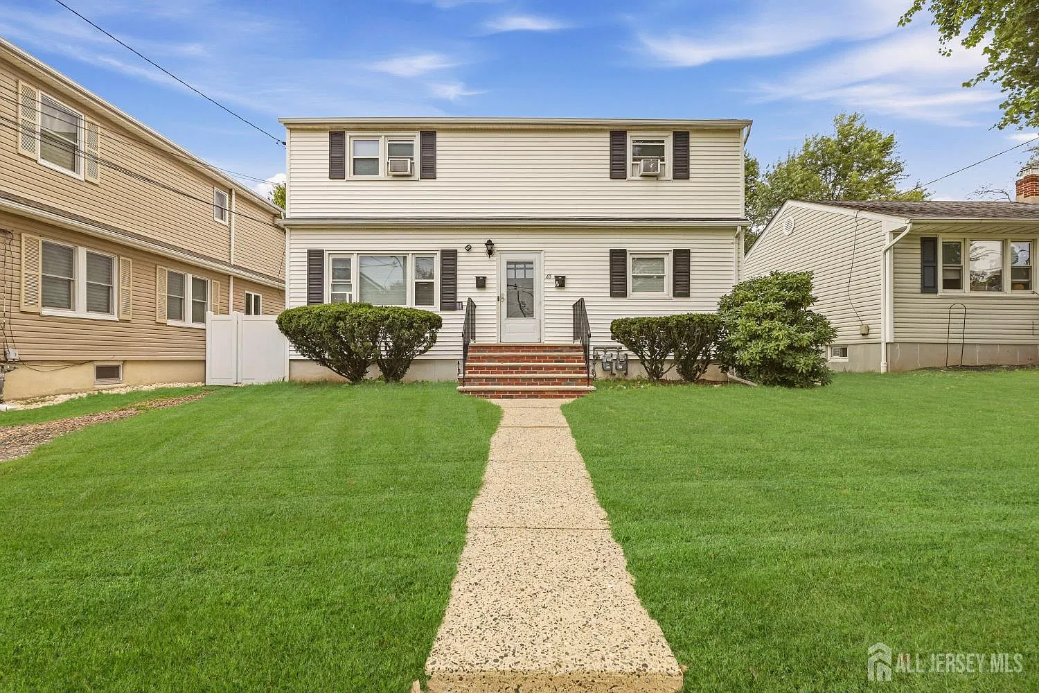 3 bed, 1.0 bath, $2,750 — Photo 1