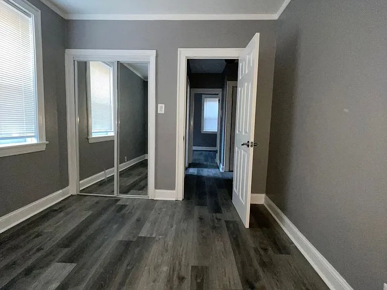 2900-04 N Laramie Avenue W George St #5200-06 — Photo 73