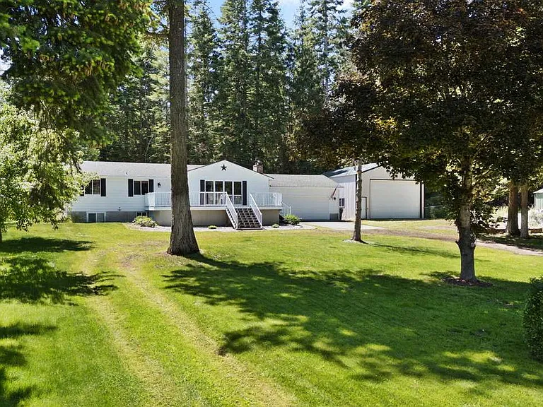 12773 N Hauser Lake Rd — Photo 2