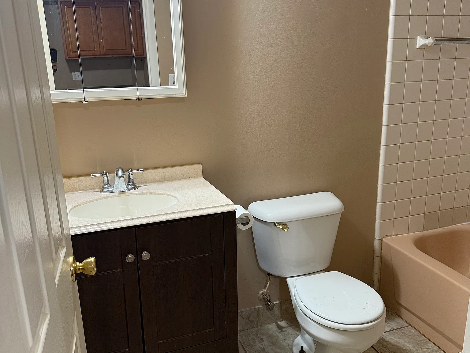 1 bed, 750 sqft, $775 — Photo 2