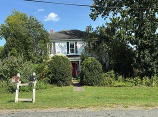 111 South St, Louisa, VA 23093