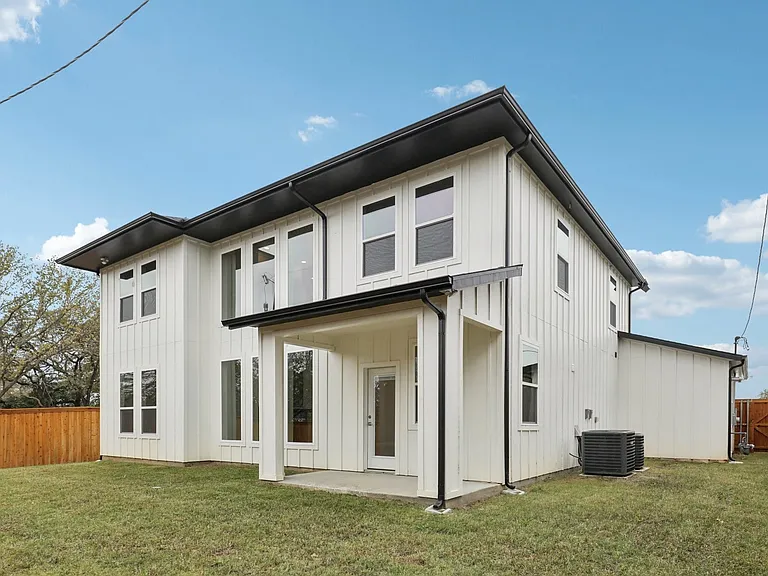1713 Highland Dr W — Photo 19