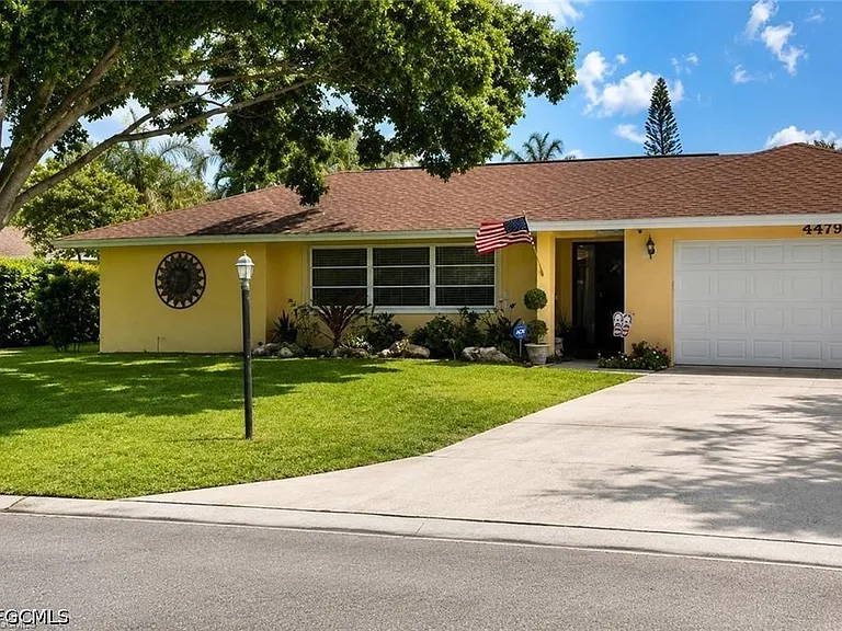 4479 Lakewood Blvd — Photo 1