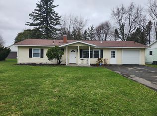 118 Barclay Rd, Camillus, NY 13031