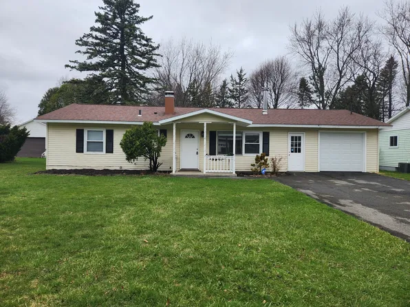 118 Barclay Rd, Camillus, NY 13031