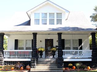 325 Leafland Ave, Centralia, IL 62801