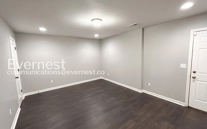 5520 Desoto Cir — Photo 7