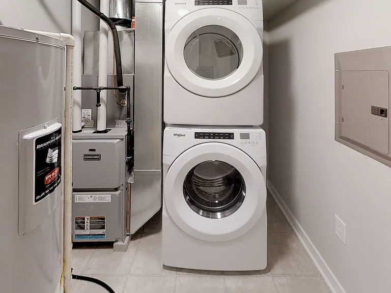 700 Cedar Bluffs Way #21 — Photo 6