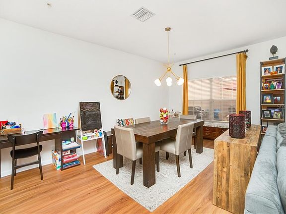 4th image of 9778 Poplar Pl