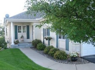 13376 Hummingbird Dr, Apple Valley, MN 55124