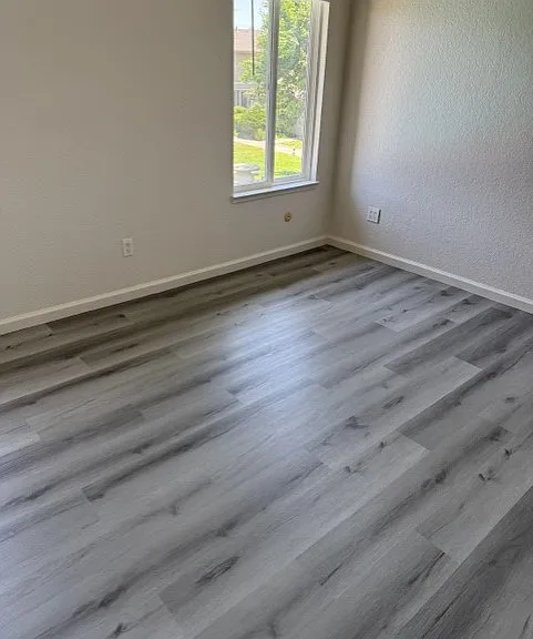 1177 Norwegian Ave #13 — Photo 9