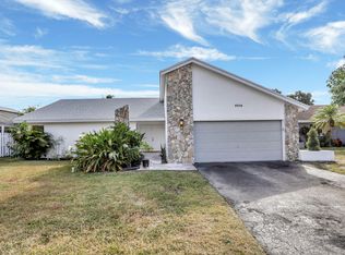 8530 NW 47th St, Lauderhill, FL 33351