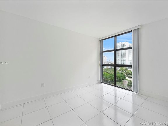 5th image of 9 Island Ave APT 909