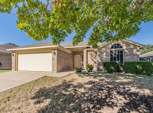 1024 Thistle Meade Cir, Burleson, TX 76028