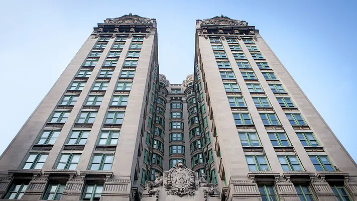 Sold by The Marketing Directors (Arias) | media 15