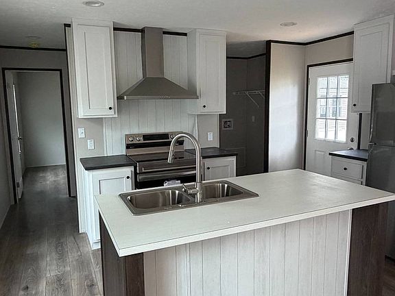 2nd image of 20A Picardy Dr #20A