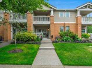 30410 SW Rebekah St UNIT 33, Wilsonville, OR 97070