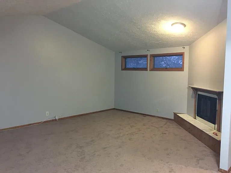 6807 E Galway Cir — Photo 2