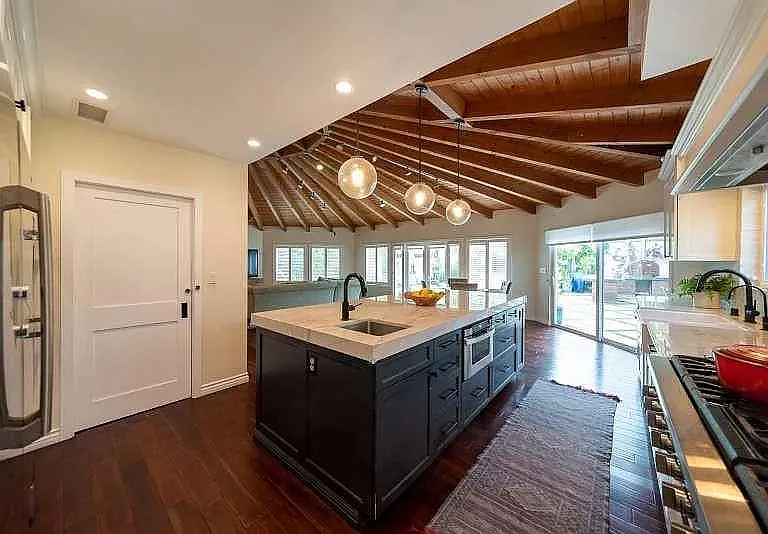 7403 Alverstone Ave — Photo 17