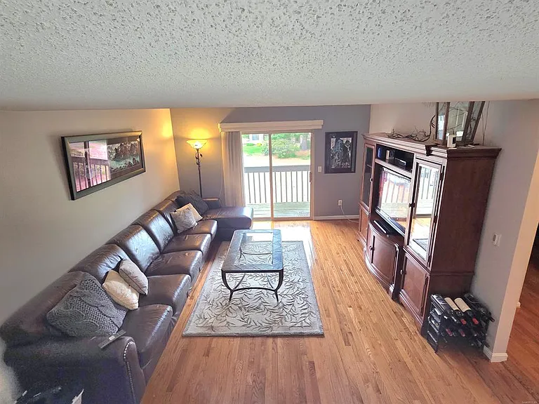 22 Amato Dr #C — Photo 8