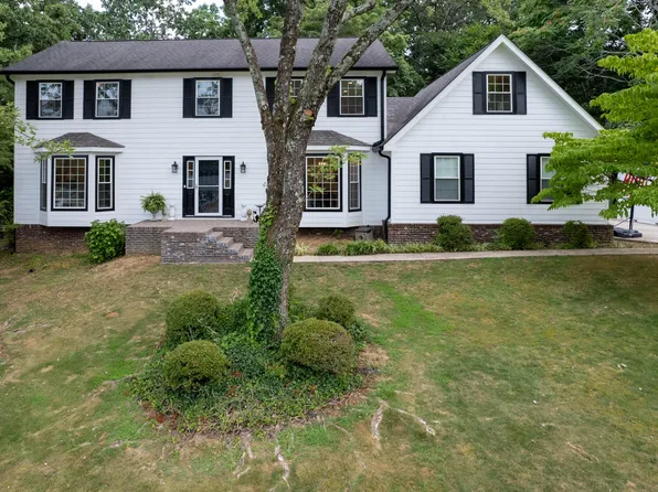1748 Colonial Shores Dr, Hixson, TN 37343