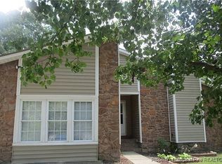 91 Sandalwood Dr, Spring Lake, NC 28390