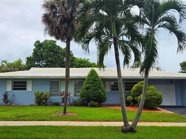 14020 Alamanda Ave, Miami Lakes, FL 33014