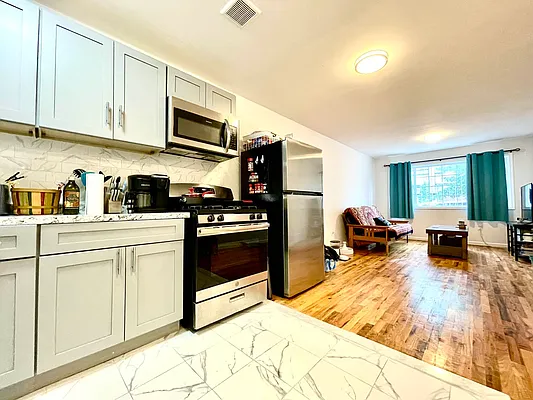 Rented by Pear NYC LLC | media 19