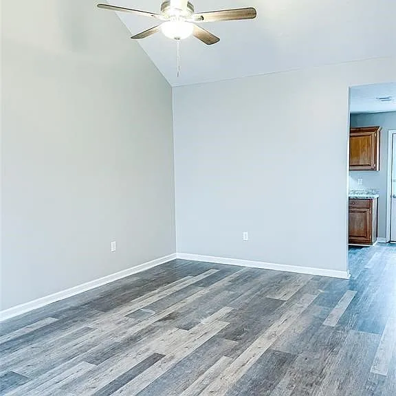 5260 Main St — Photo 7