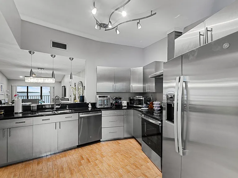 7500 Sunshine Skyway Ln S #205 — Photo 16