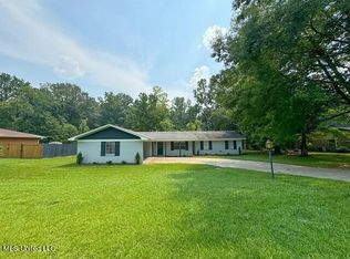 305 Longview St, Vicksburg, MS 39180
