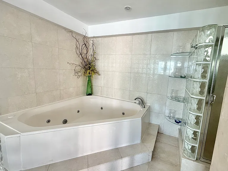 4429 Park Plaza Isla Verde Ave — Photo 13