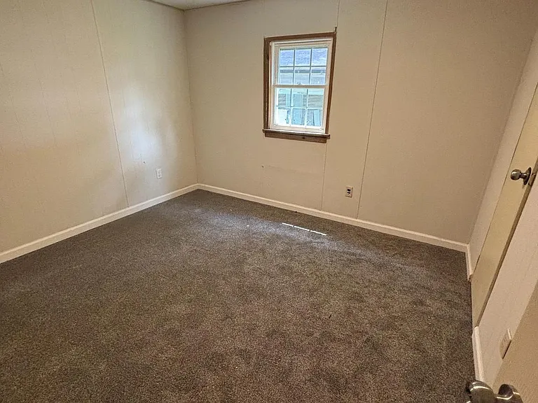 99 Monticello Dr — Photo 9
