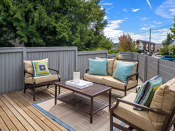 Entertainment Sized Deck
