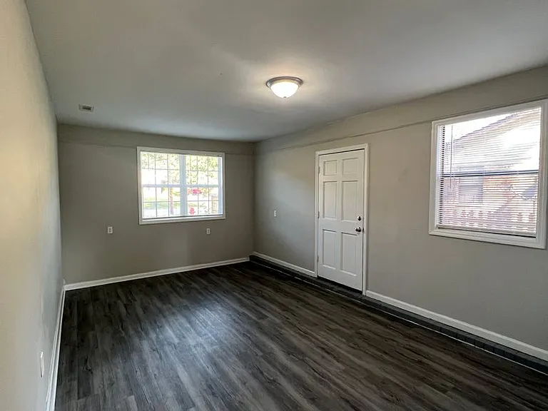 4120 Englewood Dr — Photo 12