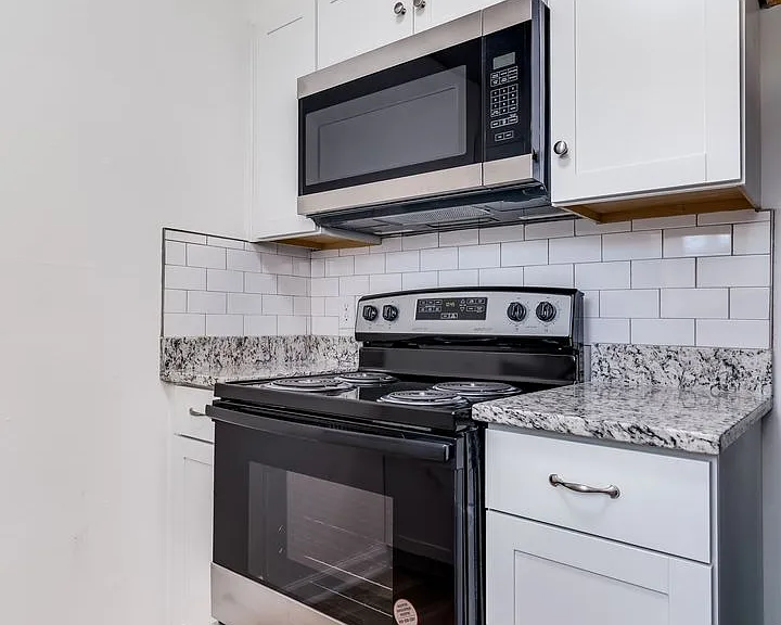 2915 Hope Ave #1 — Photo 12