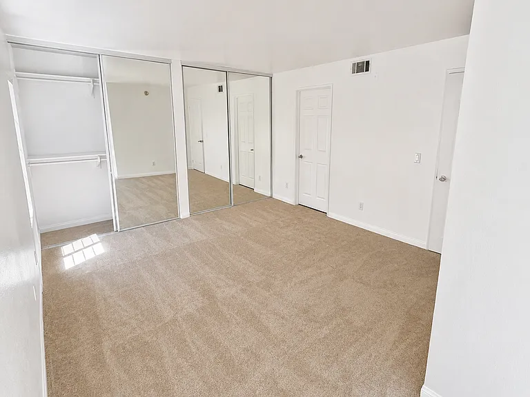 5525 Canoga Ave #209 — Photo 10
