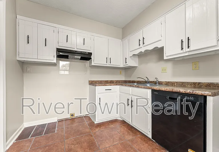 4585 Berrypick Ln S — Photo 11