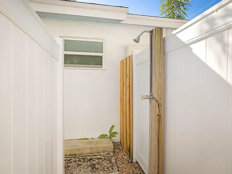 338 NE 7th Ave #A — Photo 21