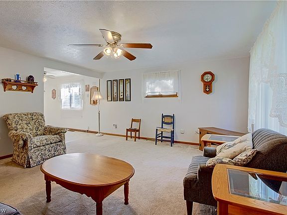 5th image of 3785 Sanford Dr